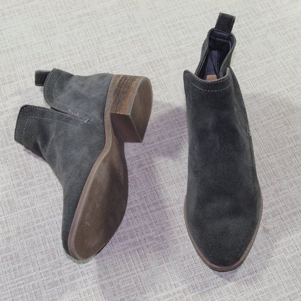 Dolce Vita Size 7.5 Tivon Ankle Boots Suede Uppers Charcoal Grey Split Sides